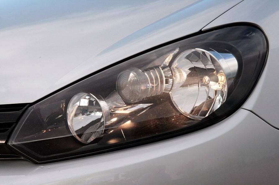  Volkswagen Golf 2010 года  (фото 35 из 36)